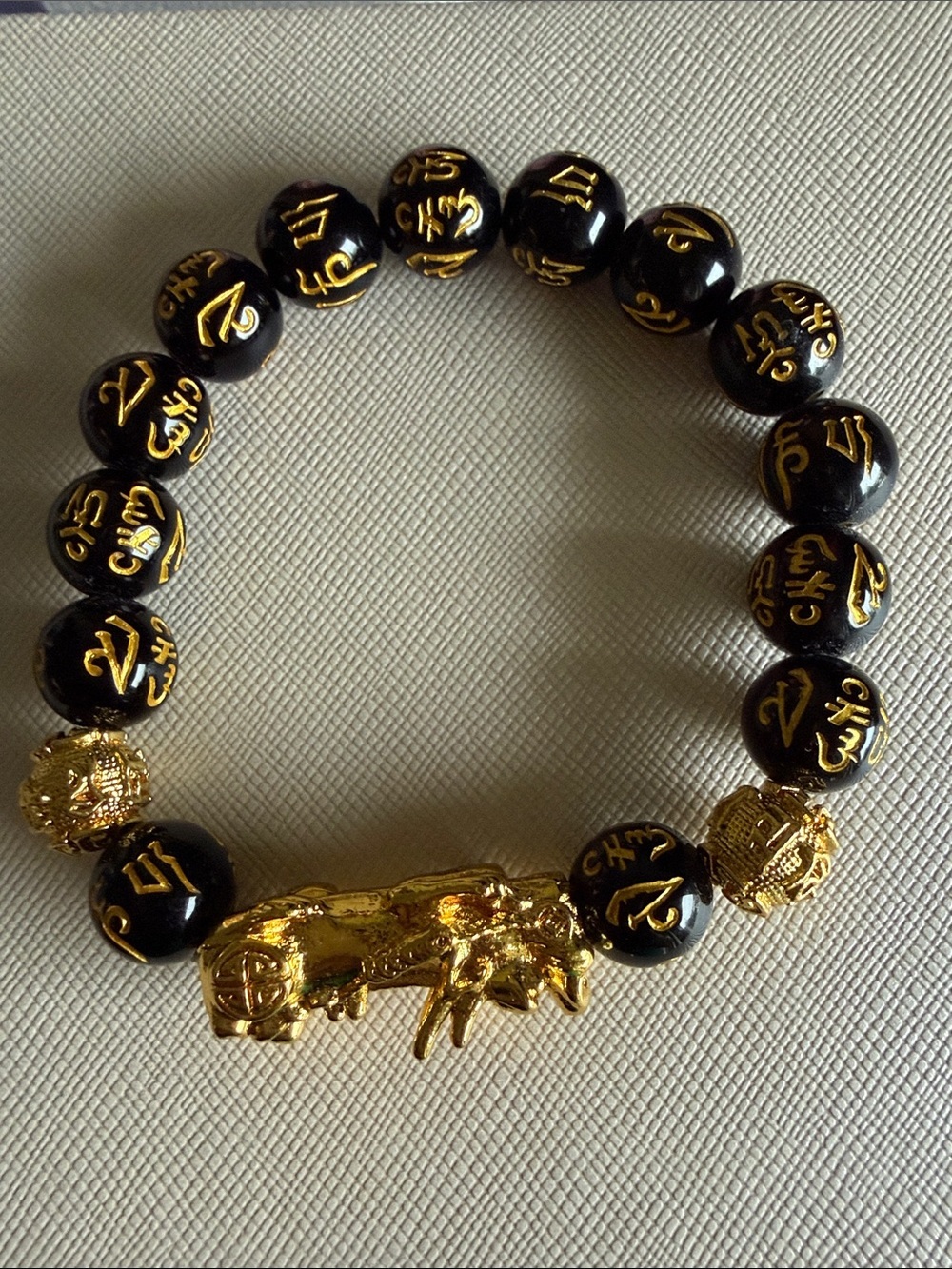 Black & Gold Feng Shui Pixiu Bracelet Lucky Wealth Charm Beaded Stretch Bracelet